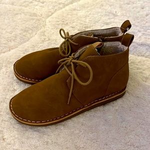 Nordstrom boys chukka boot. Size 3. New!
